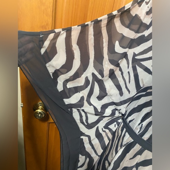 NWOT VENUS Plus Size Animal Print Caftan Dress - Picture 4 of 5